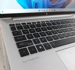 New Laptop HP EliteBook 860 G9 16GB Intel Core I5 SSD 512GB