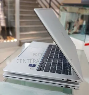 New Laptop HP EliteBook 860 G9 16GB Intel Core I5 SSD 512GB