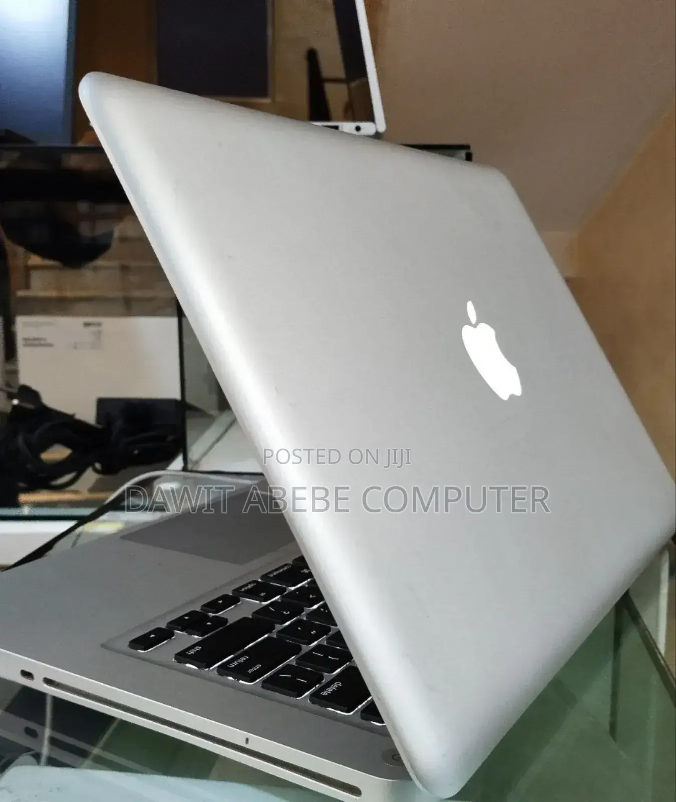 New Laptop Apple MacBook Pro 2012 8GB Intel Core I5 HDD 500GB