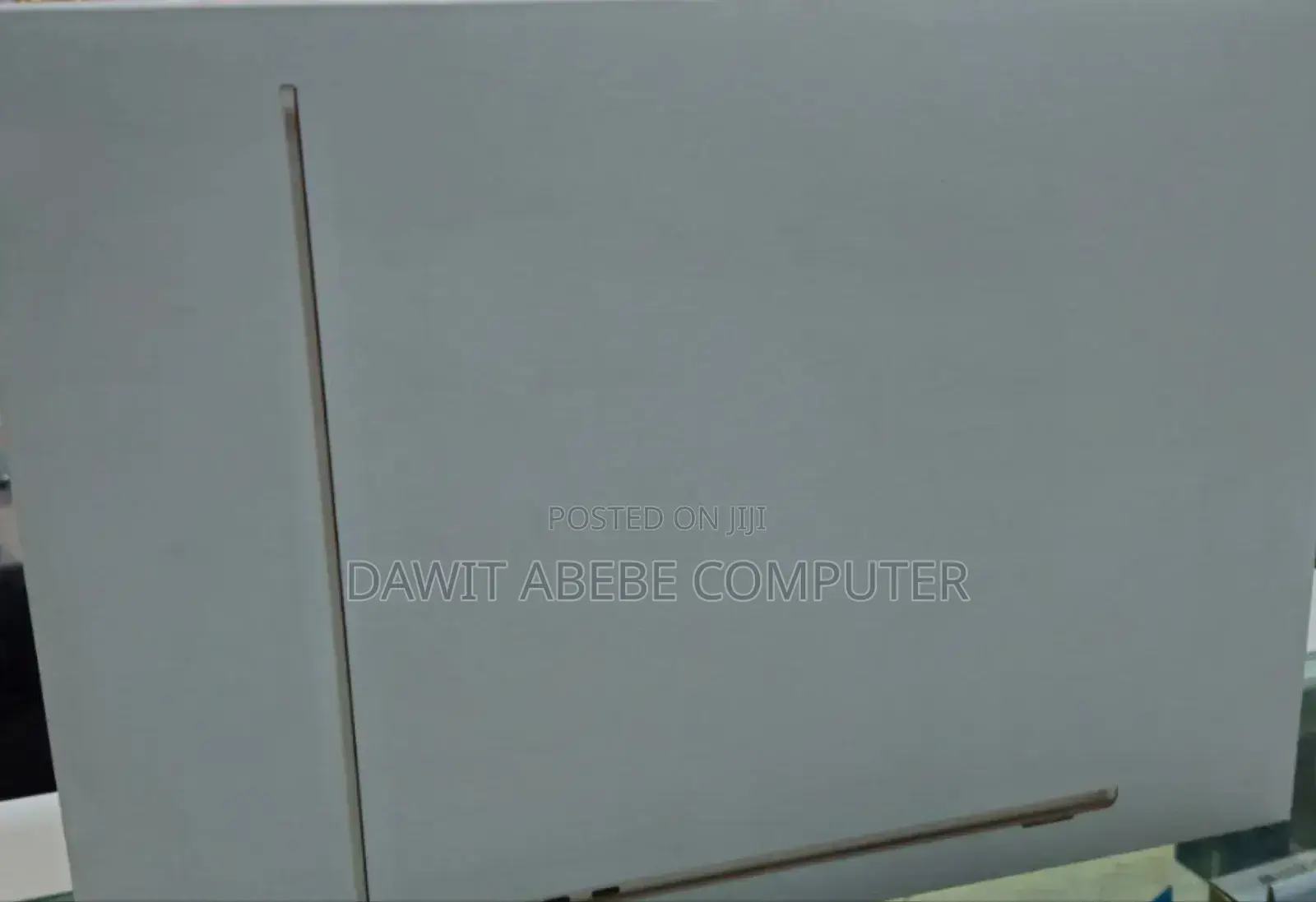 New Laptop Apple MacBook Air 2023 M2 8GB Intel Core I5 SSD 256GB