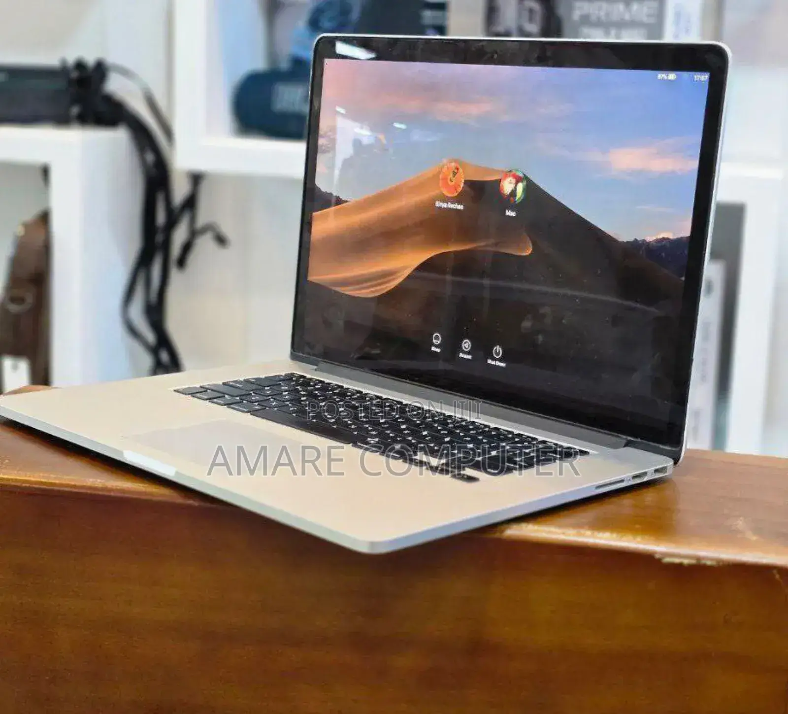 New Laptop Apple MacBook Pro 2015 16GB Intel Core I7 SSD 256GB