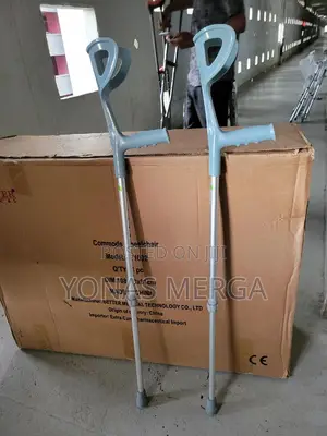 Photo - Axillary Crutches፶匈prevent Further Injury Ensure Proper Heal