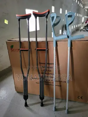 Photo - Forearm Crutches¬¶Move Easily. Corrosion-Resistant፫crutches