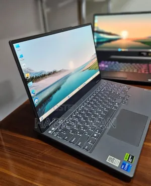 New Laptop Lenovo LOQ 15IRH8 16GB Intel Core I5 SSD 512GB