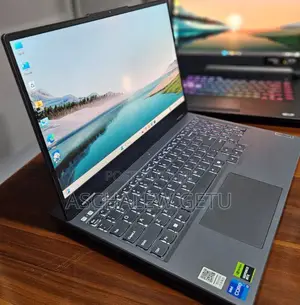 New Laptop Lenovo Yoga 700 24GB Intel Core I5 SSD 512GB