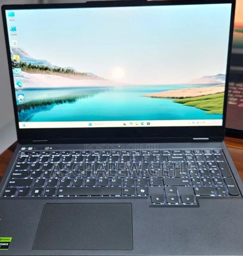 New Laptop Lenovo Yoga 700 24GB Intel Core I5 SSD 512GB