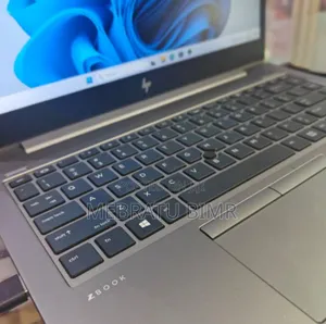 New Laptop HP ZBook Studio G5 16GB Intel Core I5 SSD 512GB