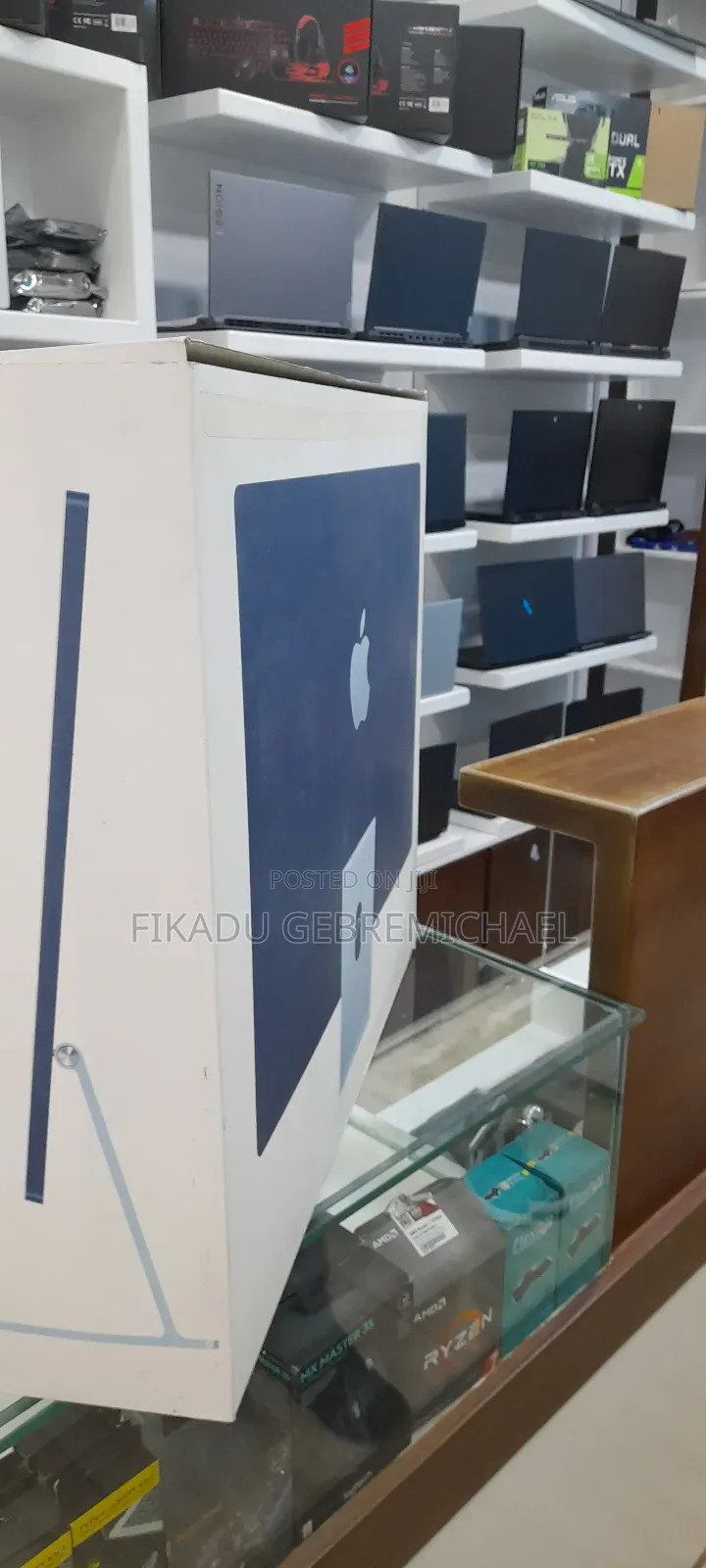 New Desktop Computer Apple iMac M3 8GB Apple M3 SSD 256GB