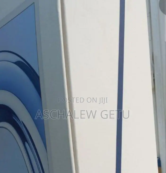 New Apple MacBook Air 2024 M3 13-Inch 8GB Intel Core I5 SSD 512GB