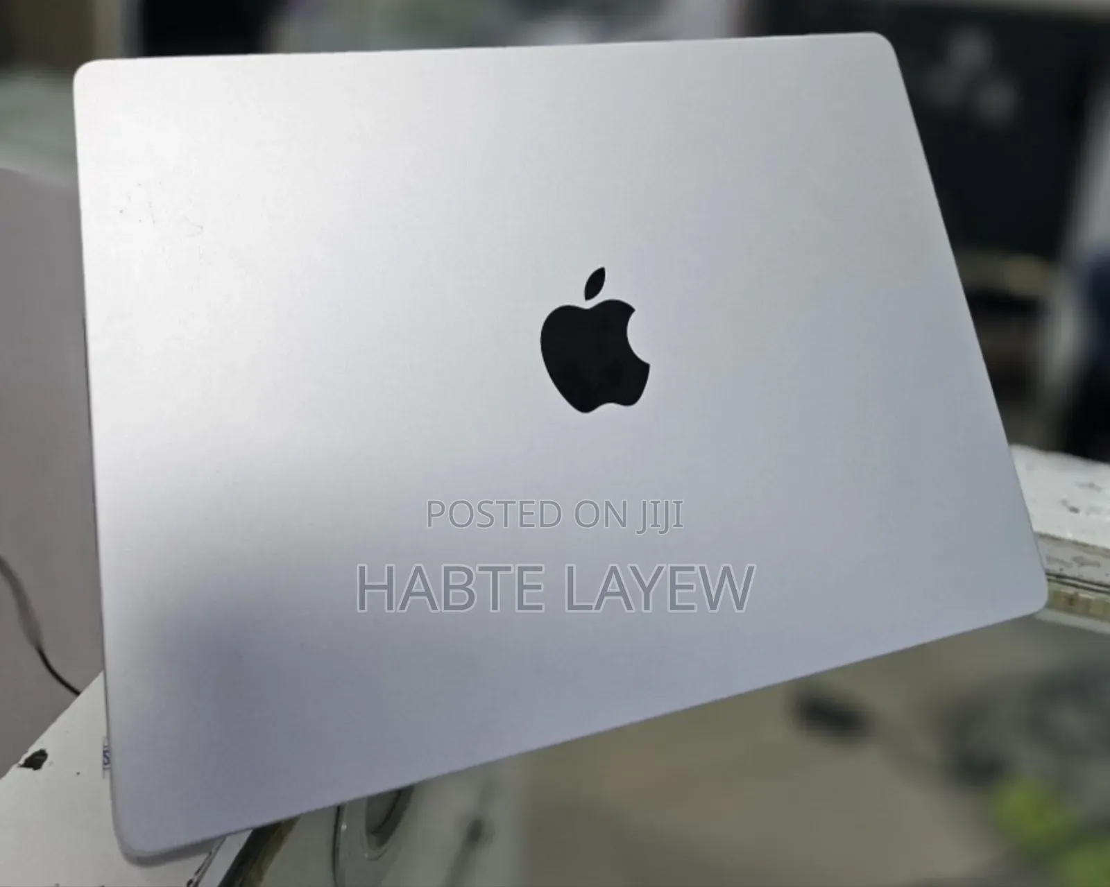 New Laptop Apple MacBook 2017 8GB AMD Ryzen 7 SSD 512GB