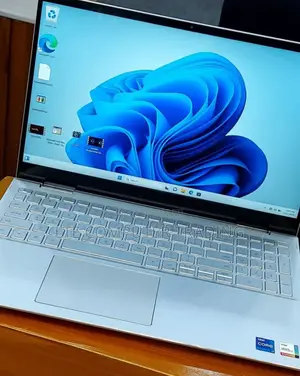New Laptop Dell Precision 7560 16GB Intel Core I7 SSD 512GB