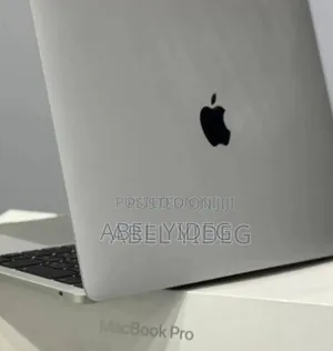 New Laptop Apple MacBook Pro 2019 8GB Intel Core i5 SSD 256GB