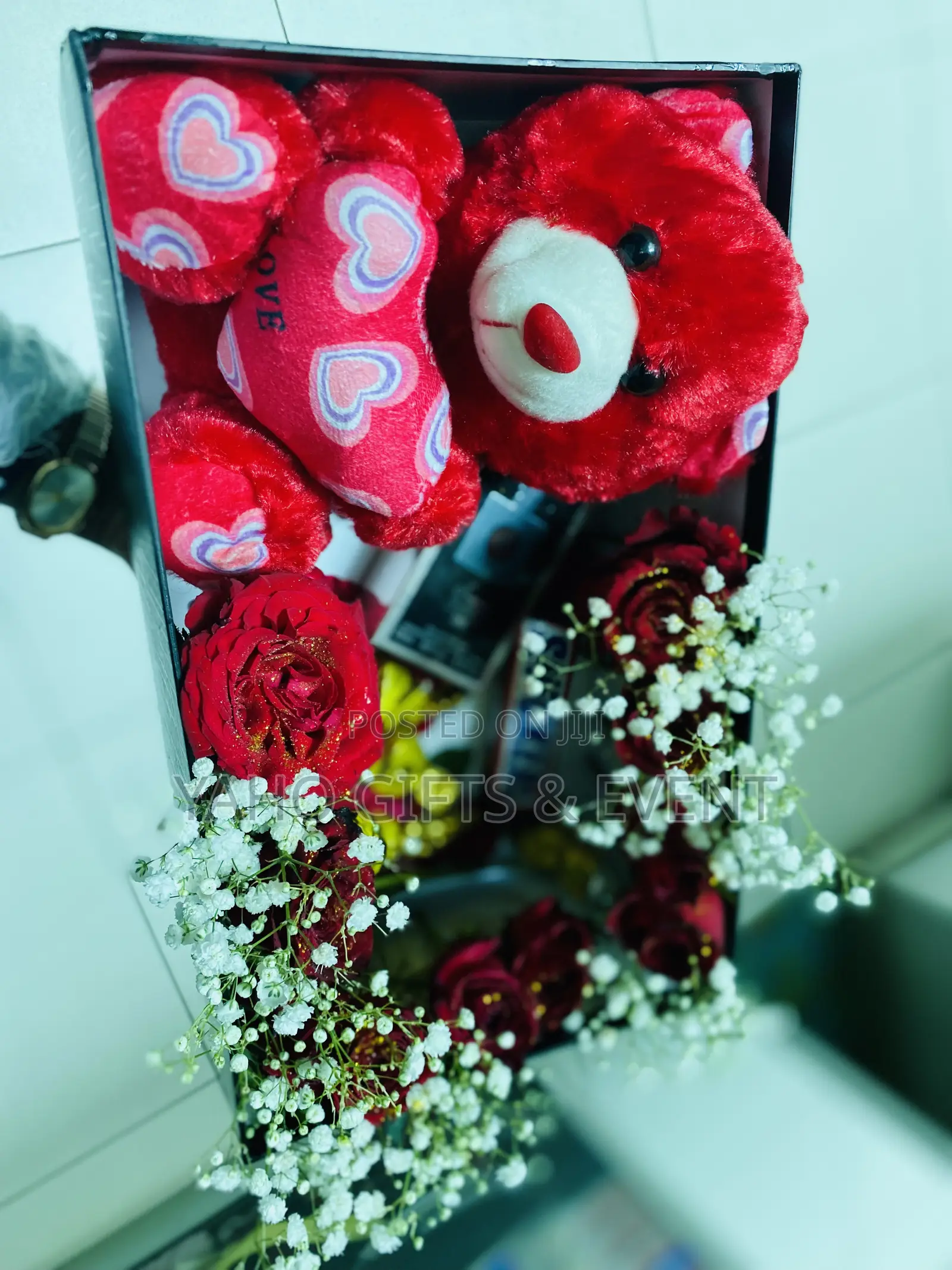 Yaho Fragrance and Other Gift Set