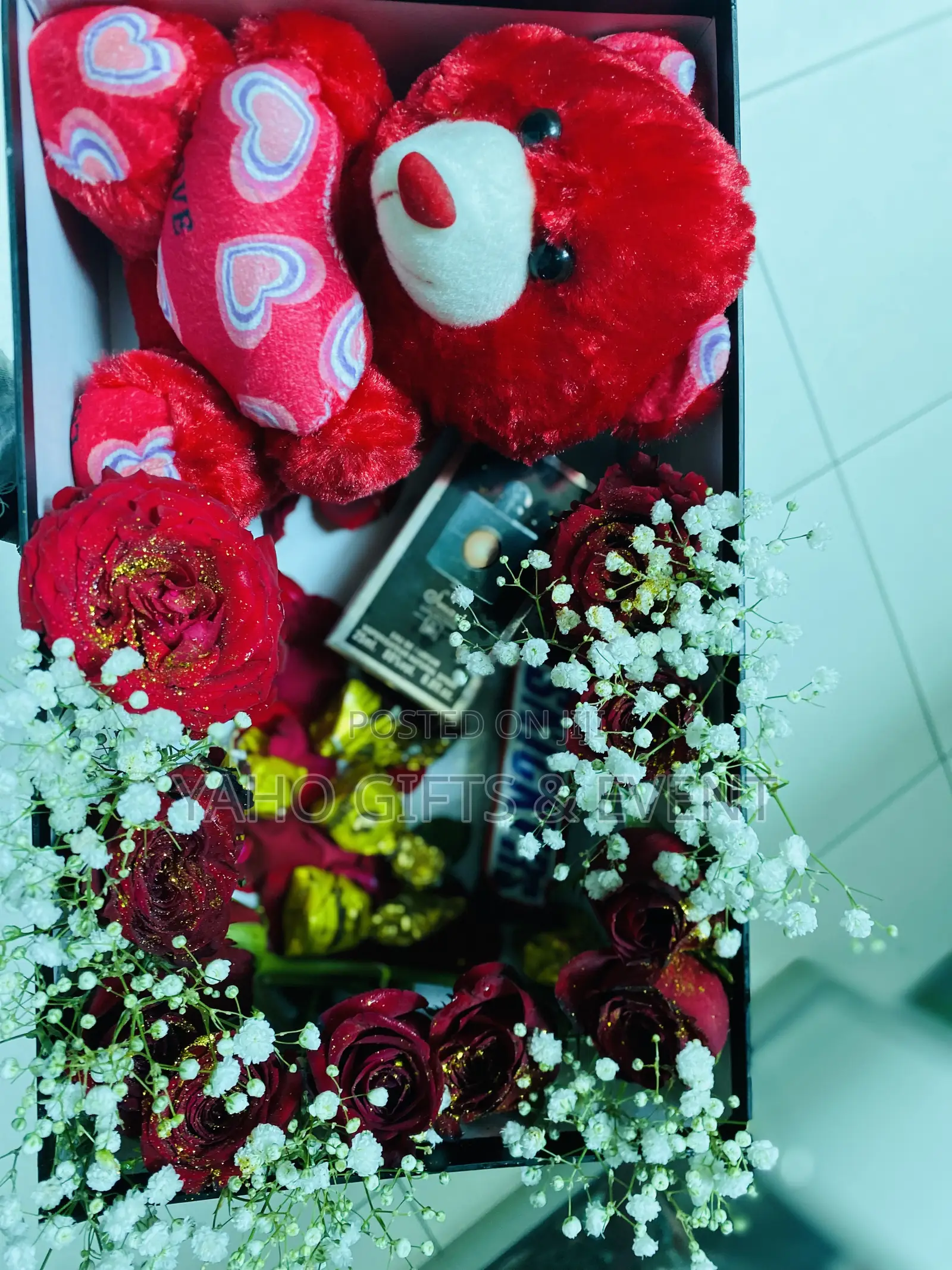 Yaho Fragrance and Other Gift Set