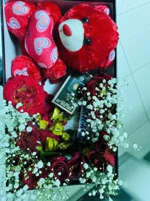 Yaho Fragrance and Other Gift Set