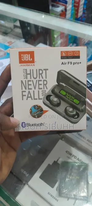 Photo - JBL F9 Wireless Earphones