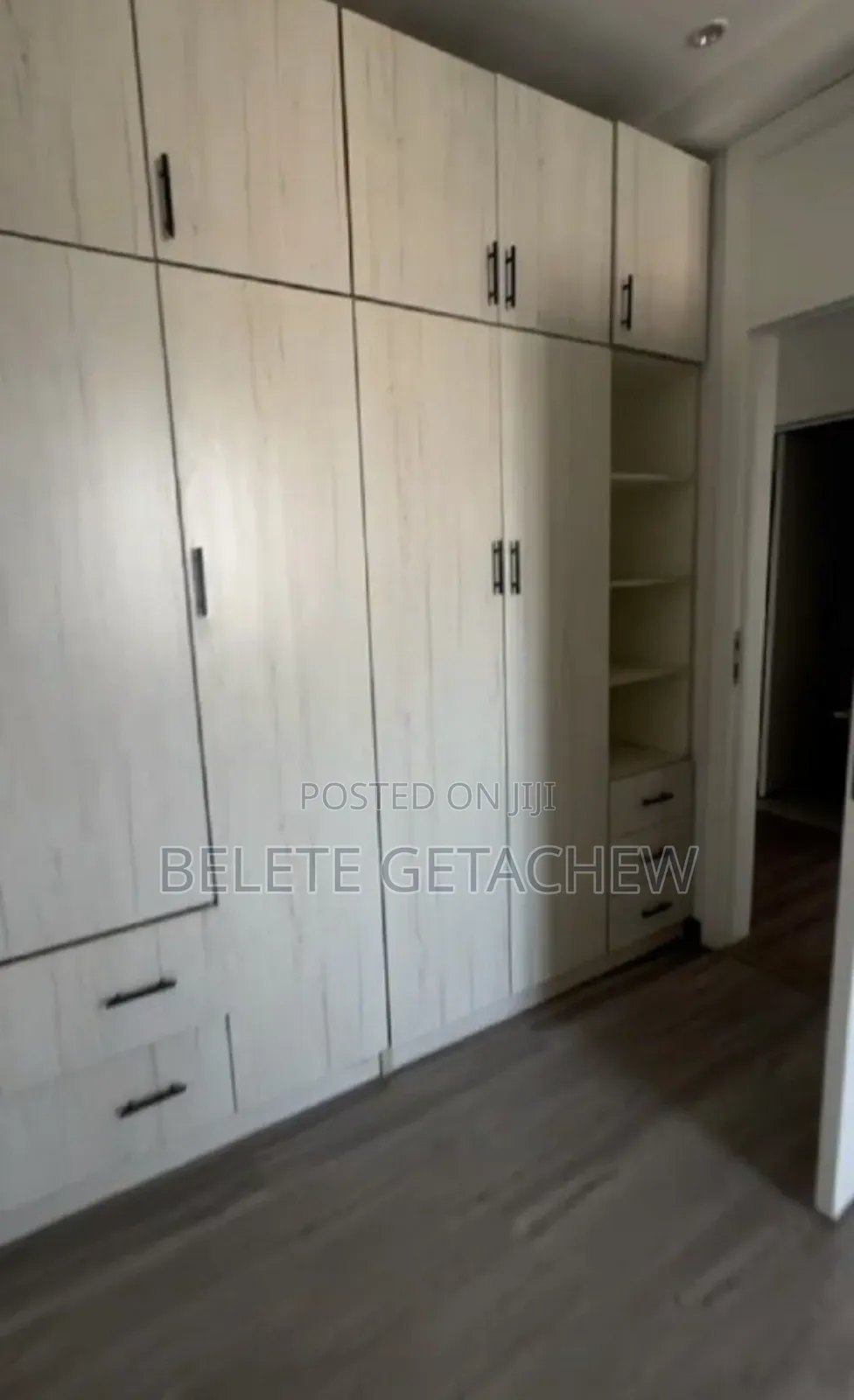4bdrm Apartment in Signal-Megenagna,, Bole for sale