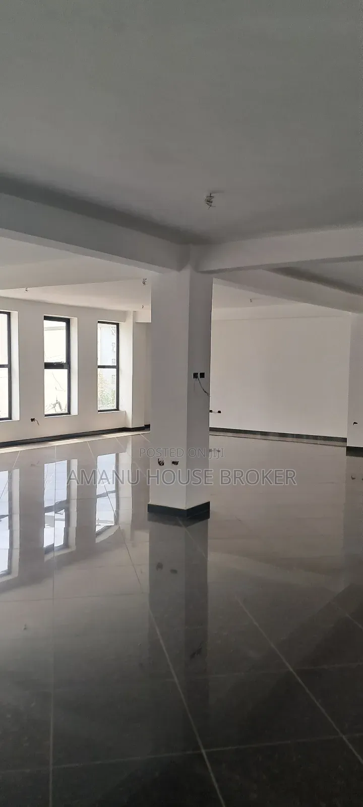 አስቸኳይ የሚከራይ ለካፌ የሚሆን ህንፃ ስር