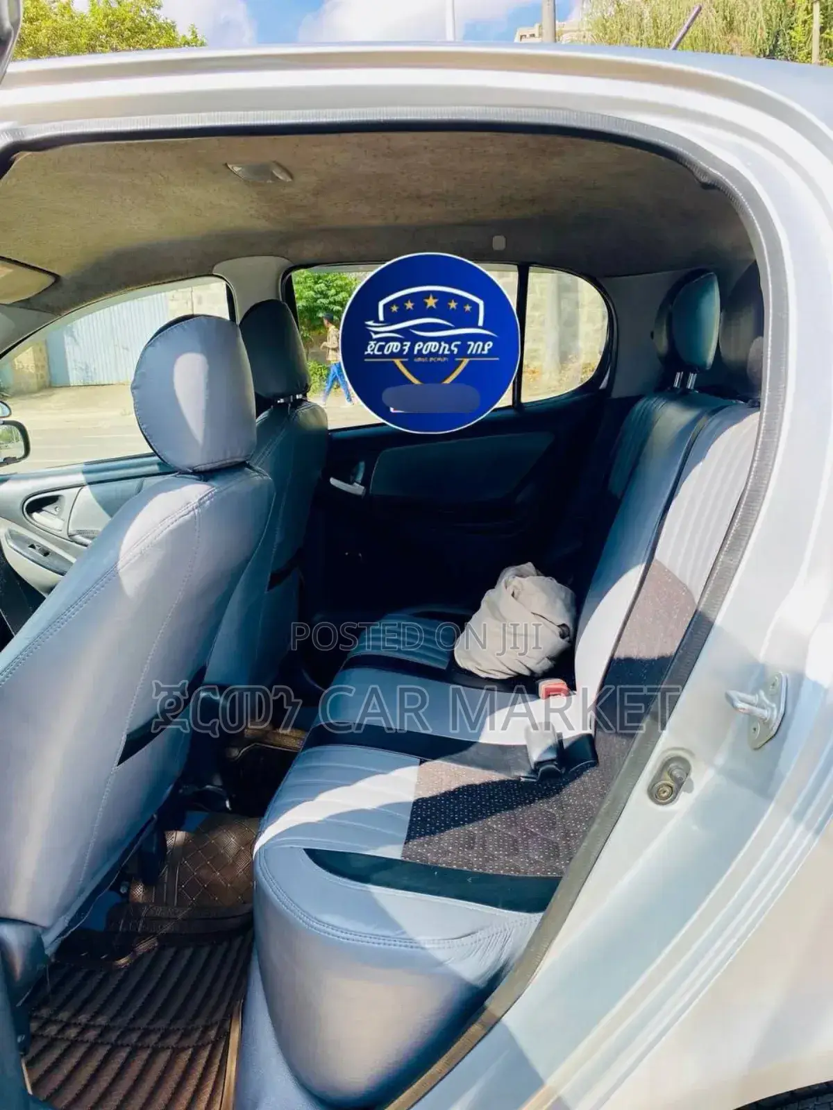 Toyota Vitz 2004 Silver