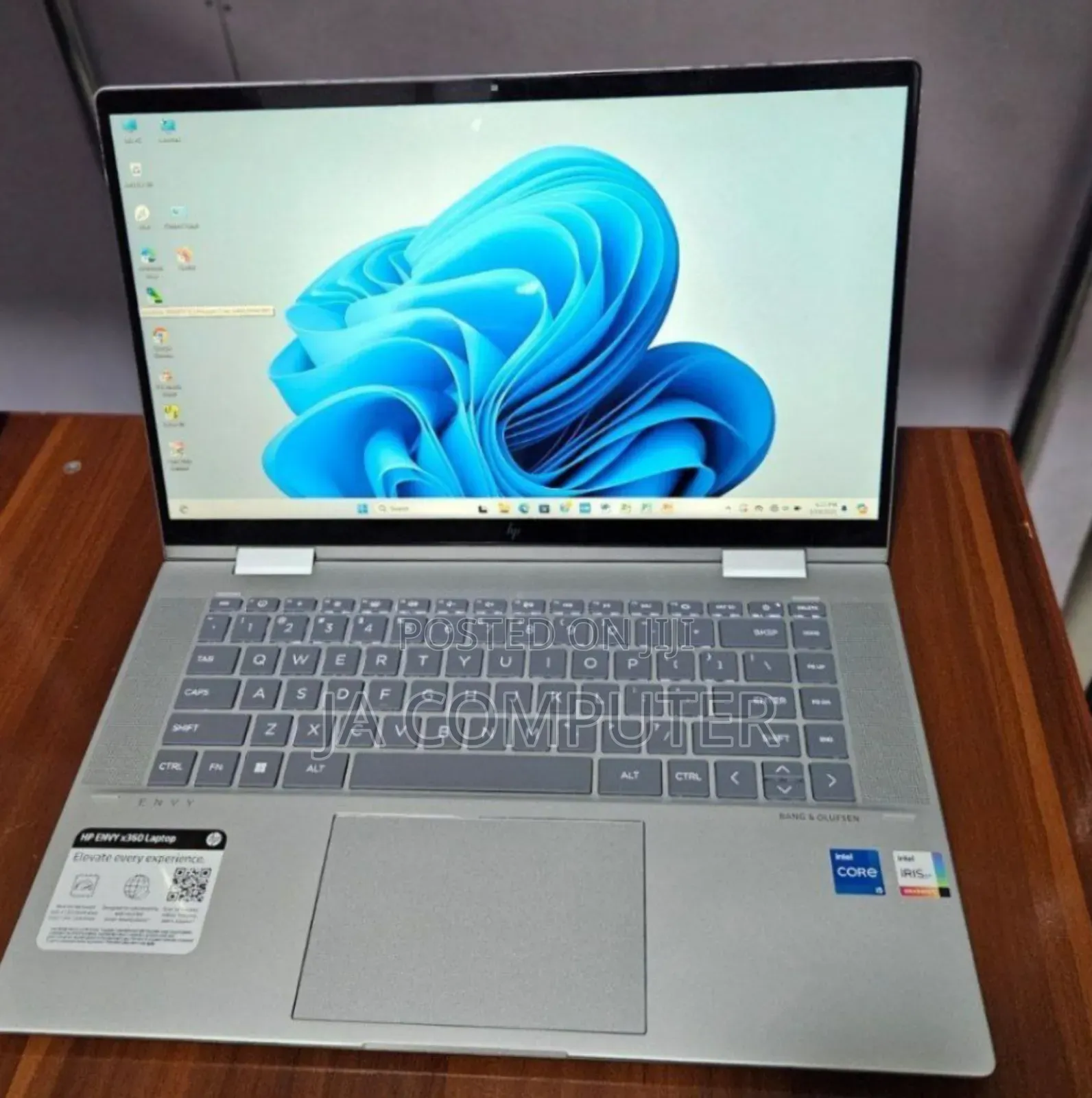 New Laptop HP Envy X360 8GB Intel Core I5 SSD 512GB