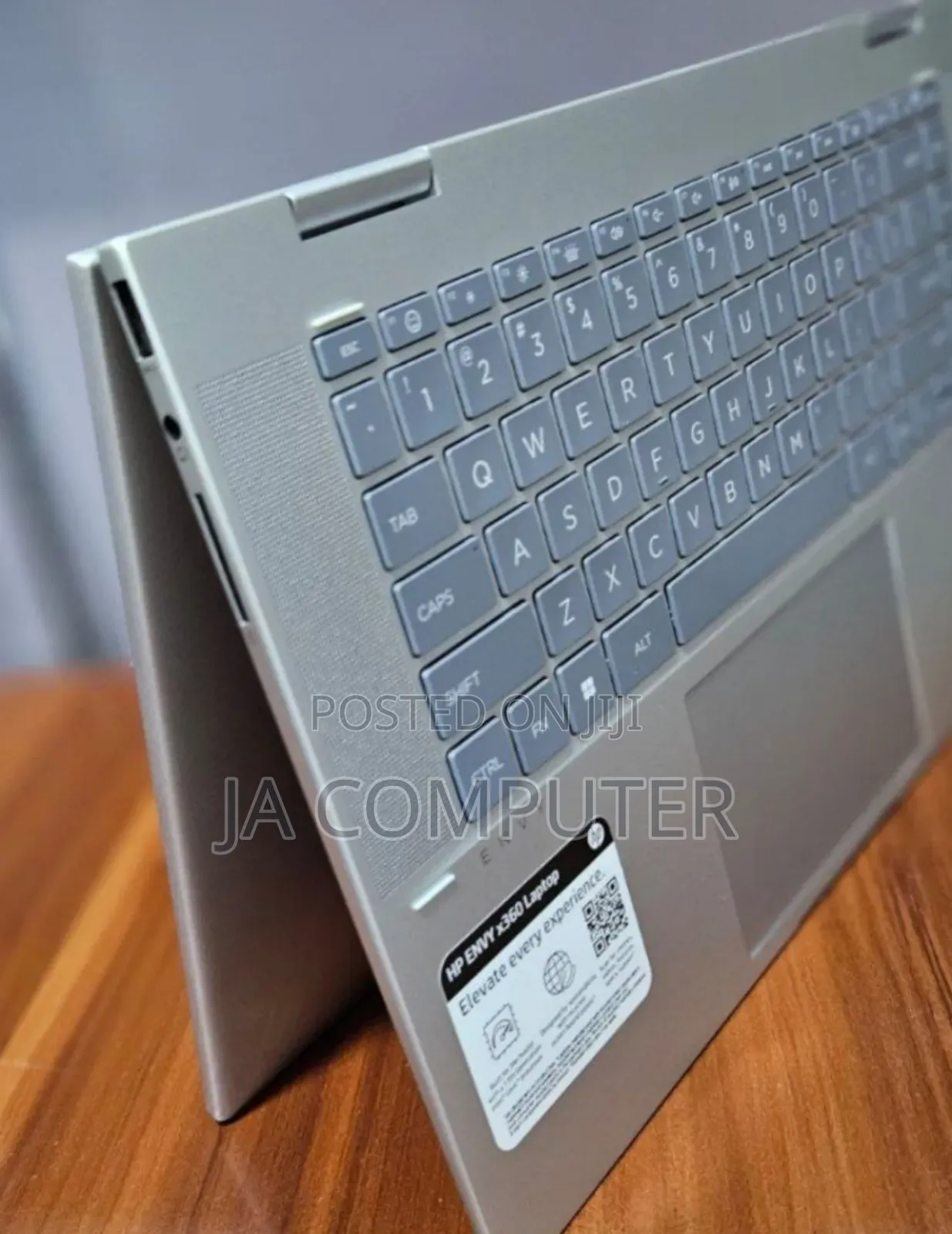 New Laptop HP Envy X360 8GB Intel Core I5 SSD 512GB