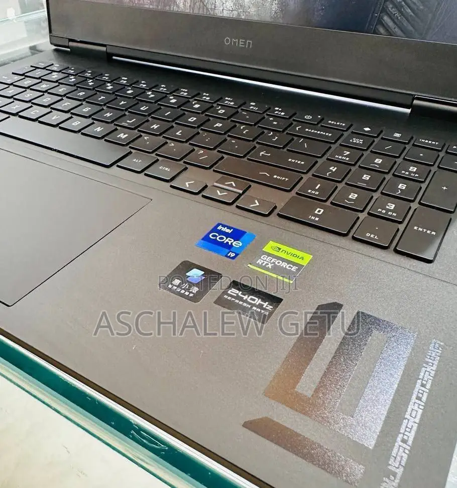 New Laptop Dell Inspiron 13z 32GB Intel Core I9 SSD 1T