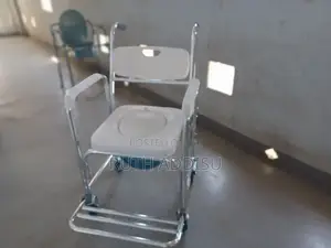 Commode With Mini Wheel Chair White Removable Popo Quality