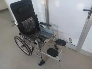45° የሚተኛ ዊልቸር Wheelchair Removable Popo Leg Rest Wheelchair