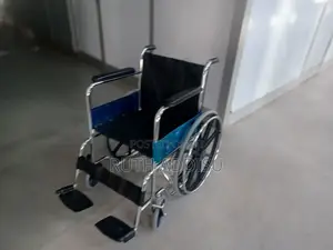 ኖርማል የህክምና ዊልቸር Wheelchair Foldable Medical New Wheelchair