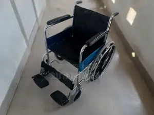 ኖርማል የህክምና ዊልቸር Wheelchair Foldable Medical New Wheelchair
