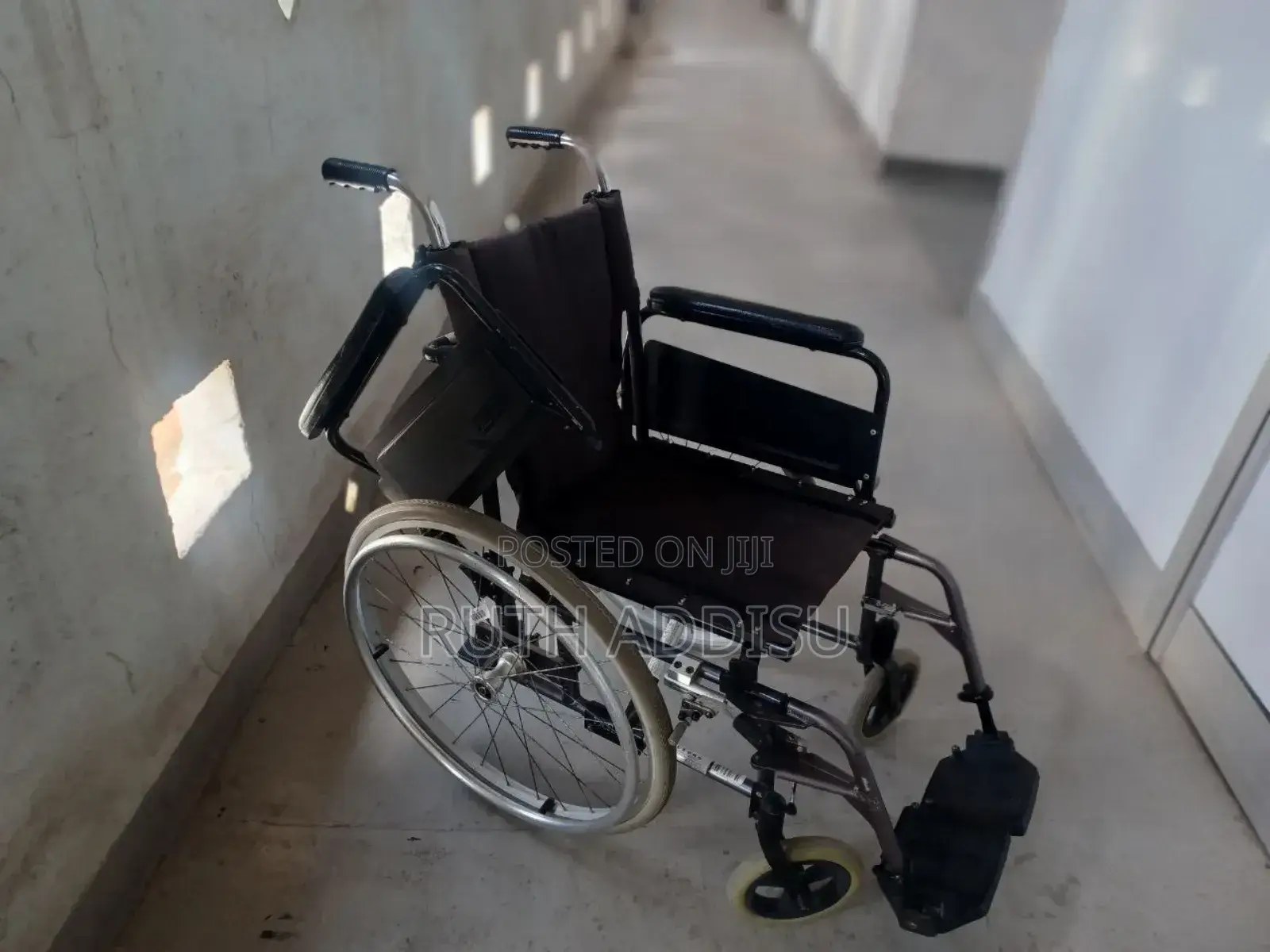 ለአዲስ የቀረበ ጠንካራ ዊልቸር Medical Wheelchair Used Safe #Wheelchair
