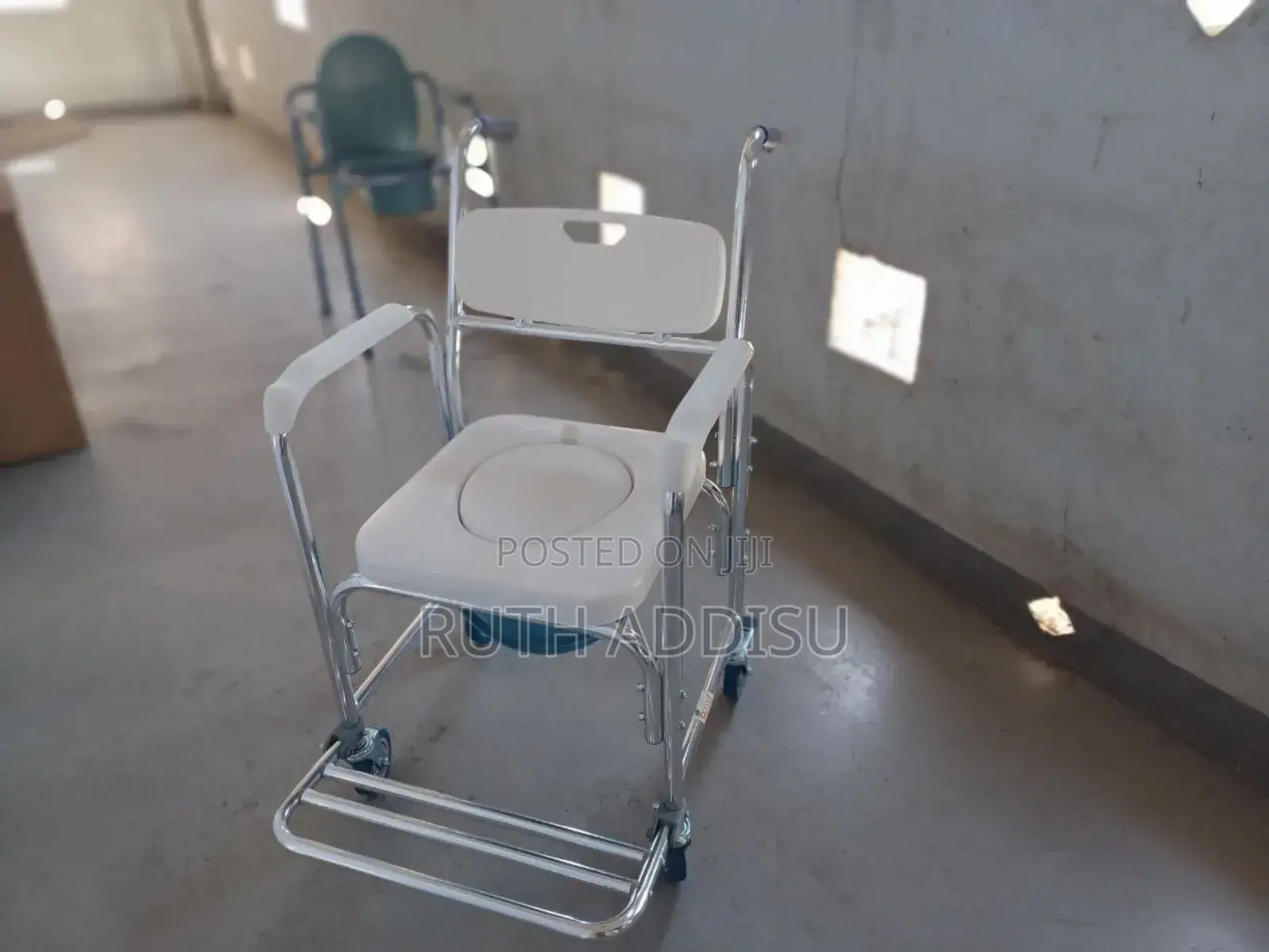 Commode Four Wheelchair Removable Popo White Seat Wheelchair