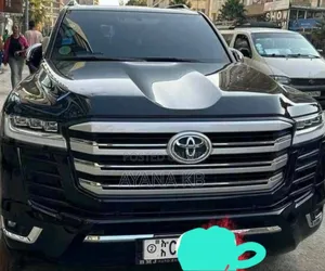 Photo - New Toyota Land Cruiser 2023 White