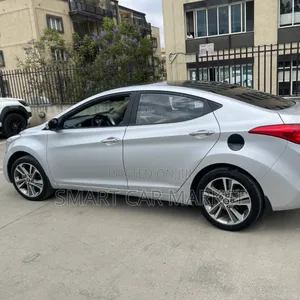 Hyundai Elantra 2013 Silver