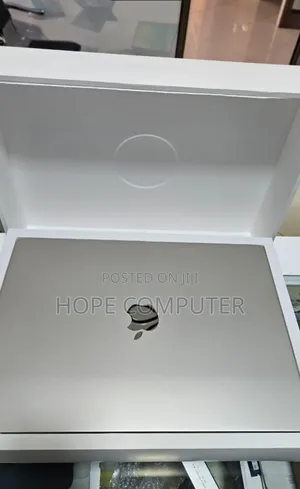 New Laptop Apple MacBook Air 2023 M2 8GB Apple M2 SSD 256GB