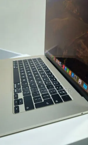 New Laptop Apple MacBook Air 2023 M2 8GB Apple M2 SSD 256GB