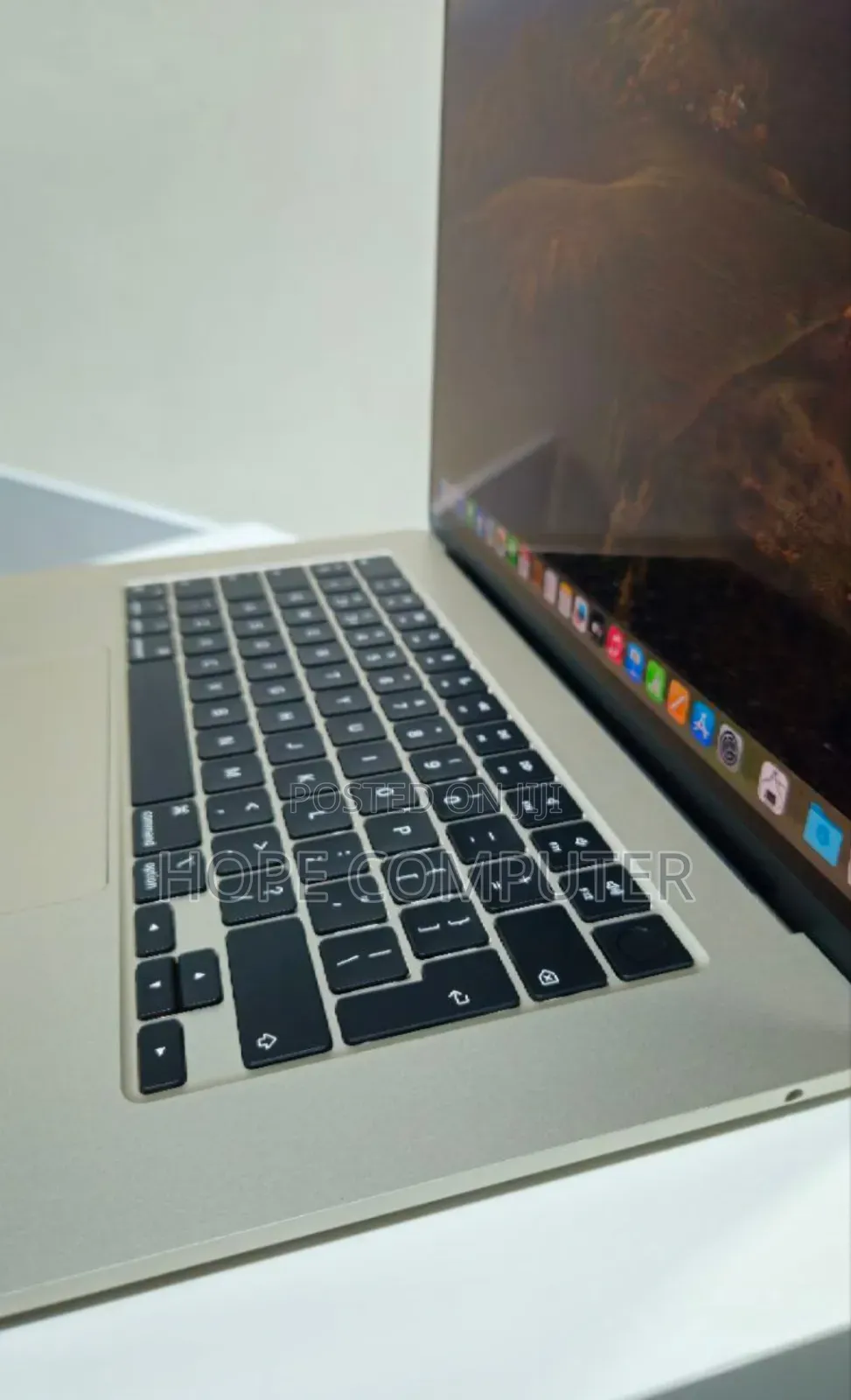 New Laptop Apple MacBook Air 2023 M2 8GB Apple M2 SSD 256GB