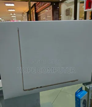 New Laptop Apple MacBook Air 2023 M2 8GB Apple M2 SSD 256GB