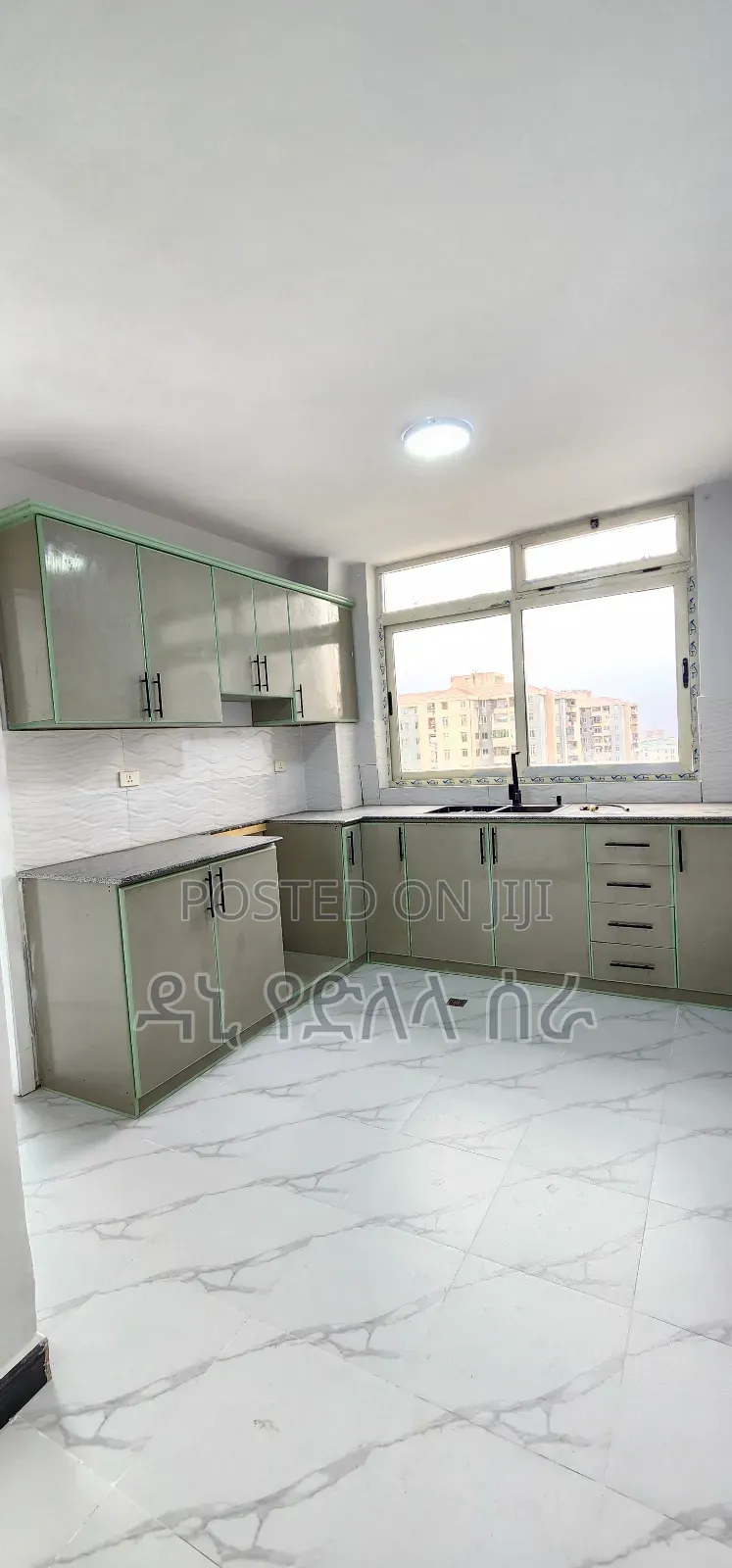 Furnished 3bdrm Condo in አዲስ  አበባ, Bole for sale