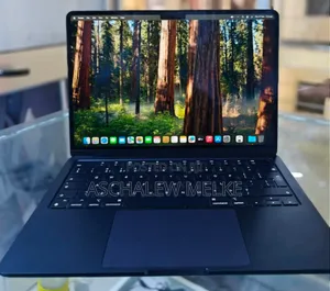 New Laptop Apple MacBook Air 2024 M3 13-Inch 8GB Apple M3 SSD 256GB