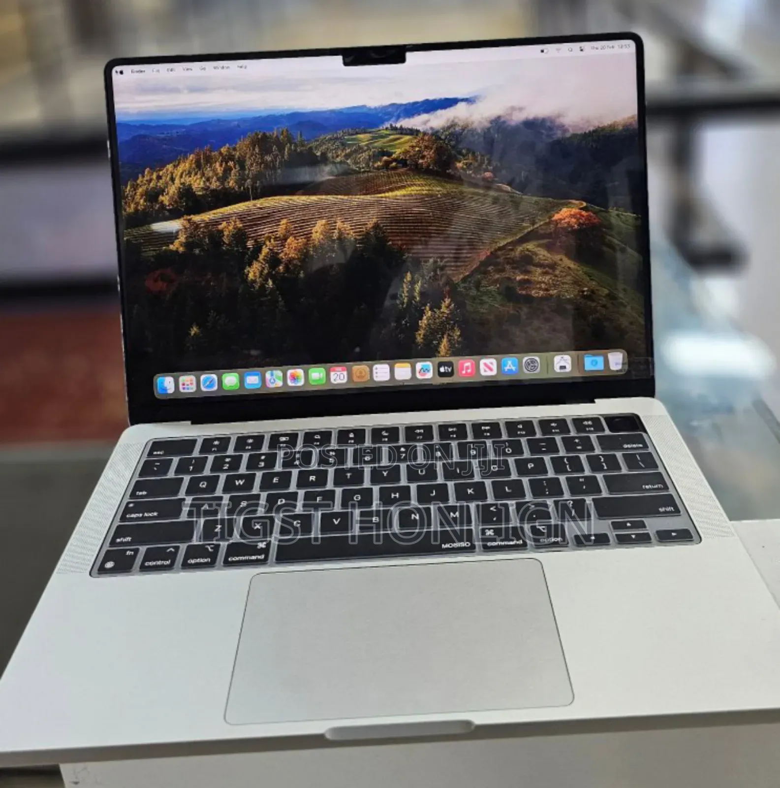 New Laptop Apple MacBook Pro 8GB Intel Core M3 SSD 512GB