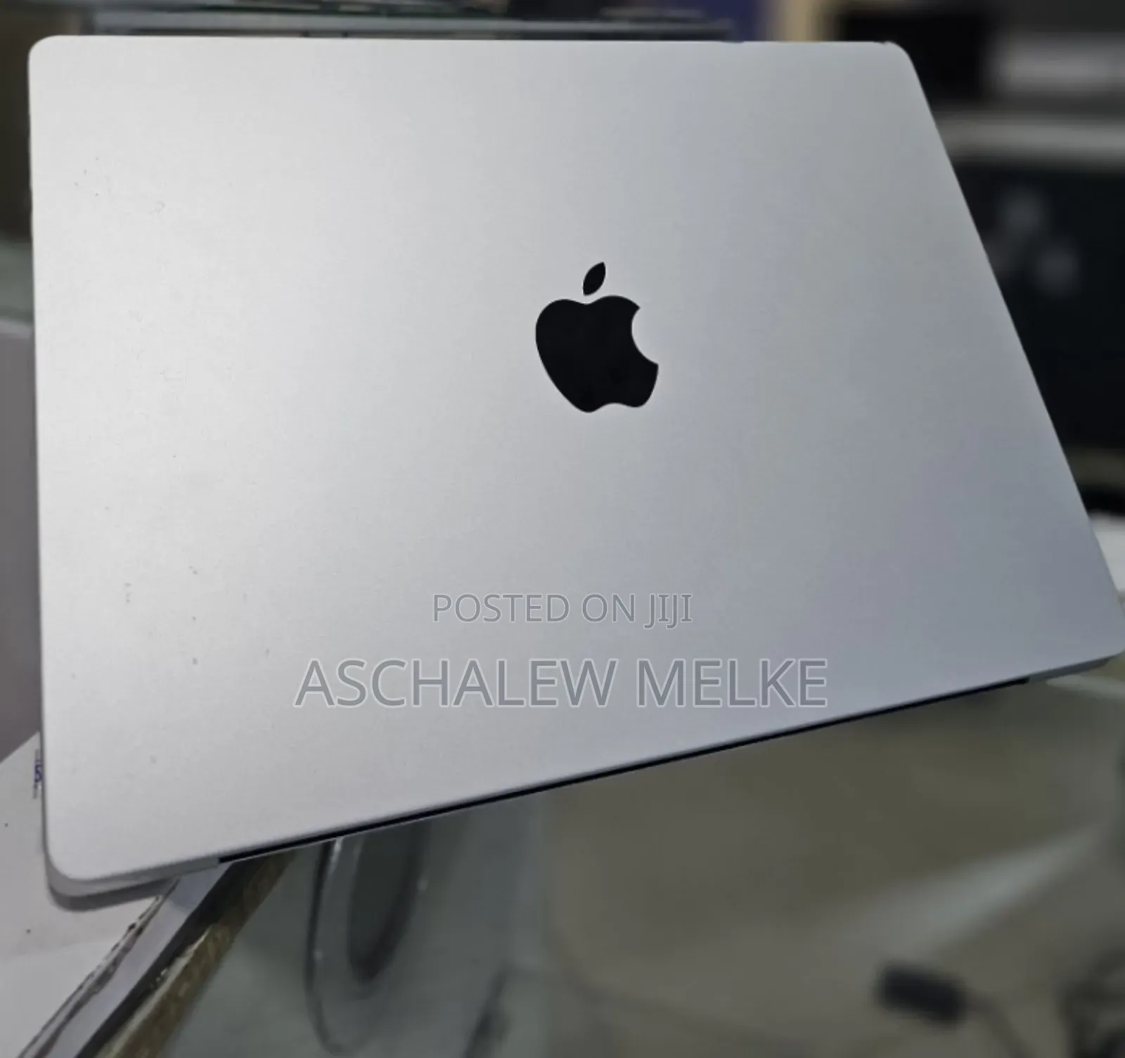 New Laptop Apple MacBook Pro 2023 M3 14-Inch 8GB Apple M3 SSD 512GB