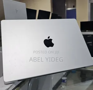 Photo - New Laptop Apple MacBook Pro 8GB Apple M3 SSD 512GB