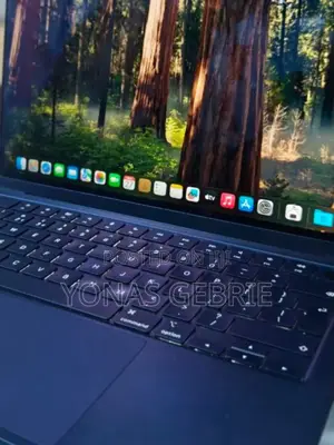 New Laptop Apple MacBook Air 2024 M3 13-Inch 8GB Apple M3 SSD 256GB