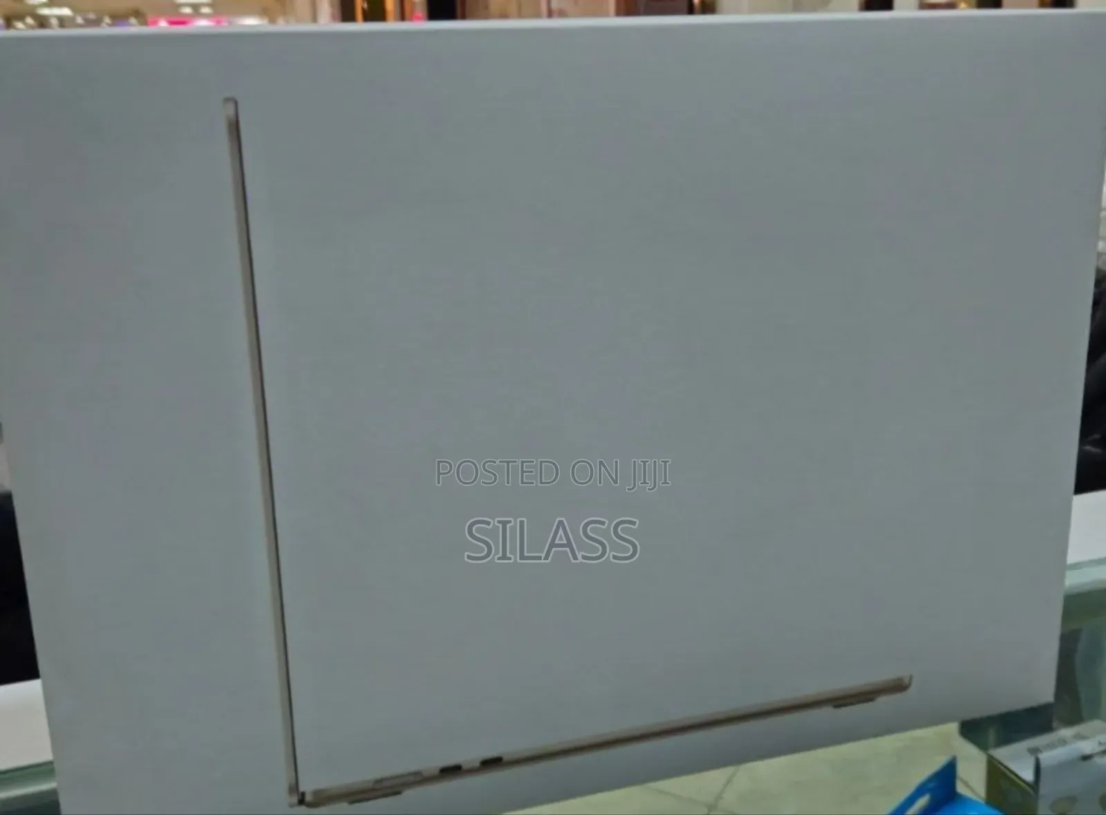 New Laptop Apple MacBook Air 2023 M2 8GB Apple M2 SSD 256GB