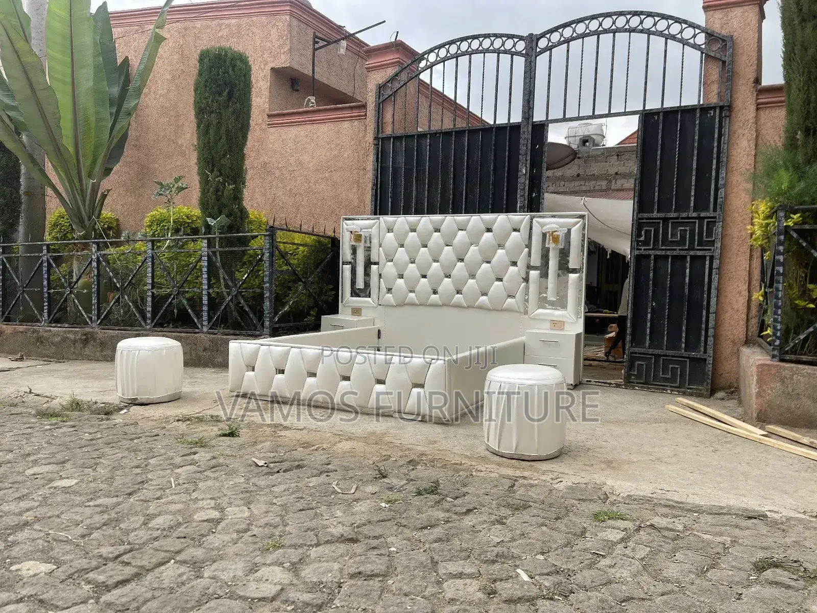 Modern Bed አልጋ