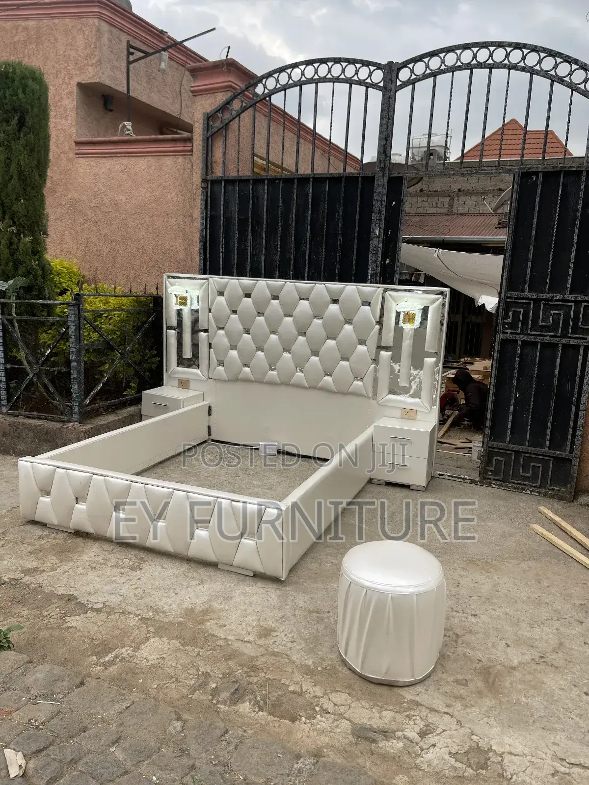 Modern Bed አልጋ