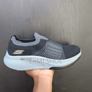 Photo - Skechers Go Walk Max Walker New