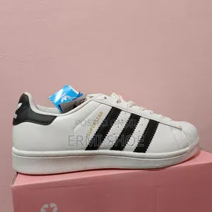 Adidas Superstar