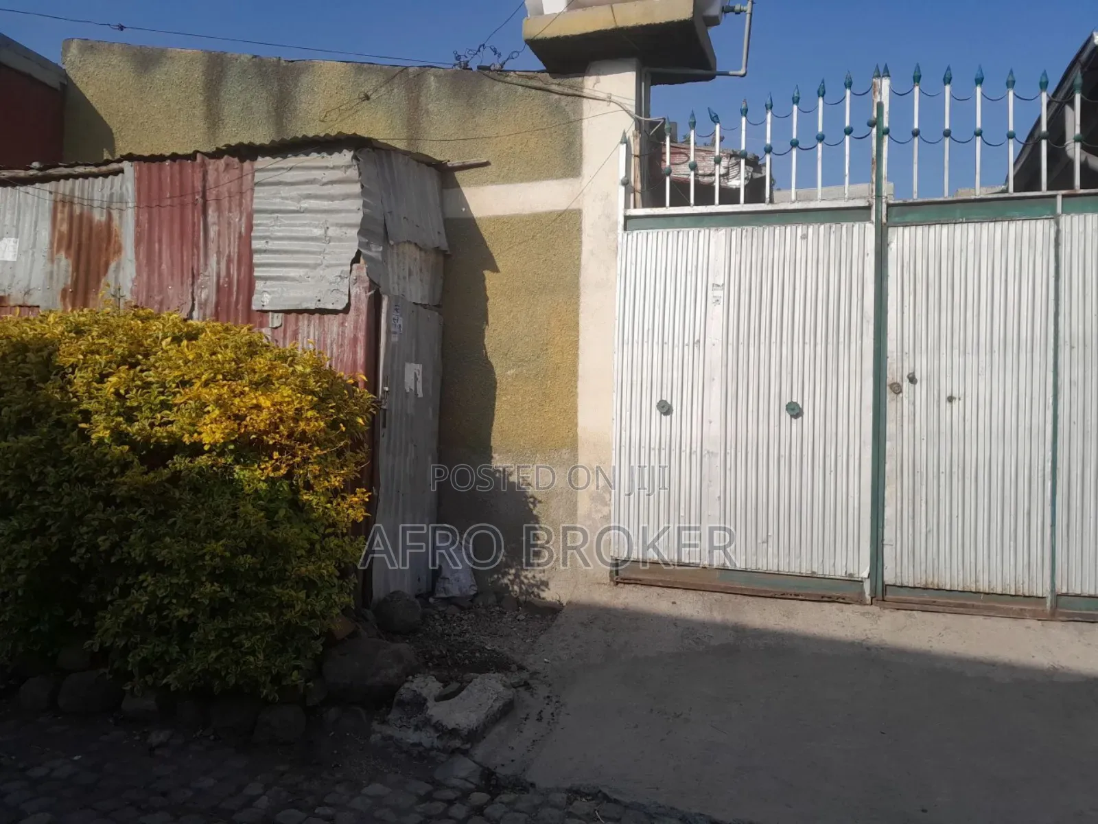 Furnished 5bdrm House in Alem Bank, Akaky Kaliti for sale